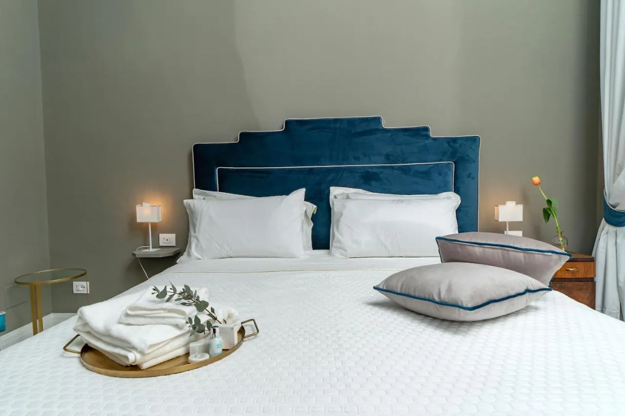 Il Fiore D'Oro Luxury Naples 3*,